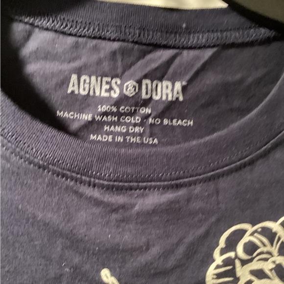 Host Pick!!! Agnes & Dora Vintage Graphic Floral Tee - Picture 4 of 4